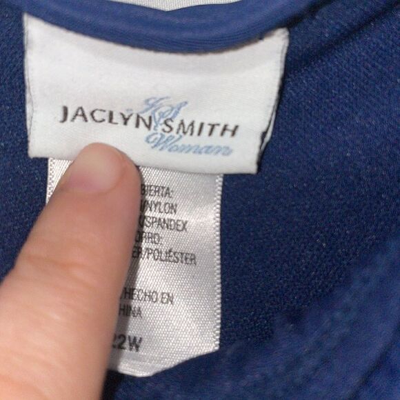 Jaclyn Smith blathering suit - Picture 5 of 10